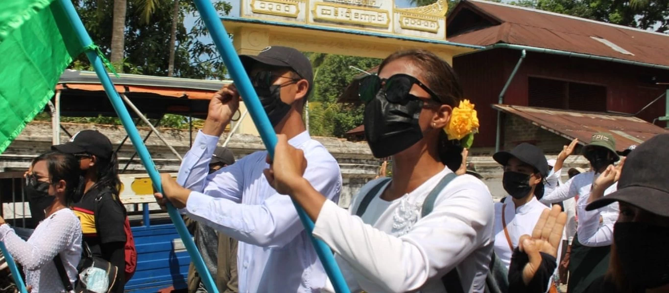 Μιανμάρ: Ξεπερνούν τις 120 χιλιάδες οι καθηγητές σε διαθεσιμότητα για την εναντίωσή τους στο πραξικόπημα